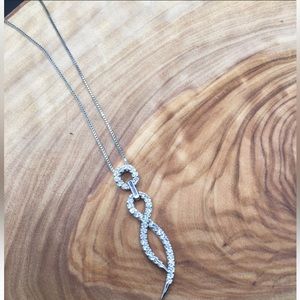 Authentic Diamond pendant on chain (10kt)